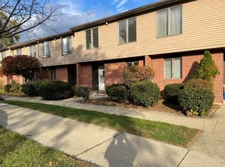 115 Saint Kolbe Dr, Holyoke, MA 01040