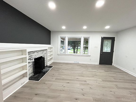 2nd image of 11076 Woodward Ln