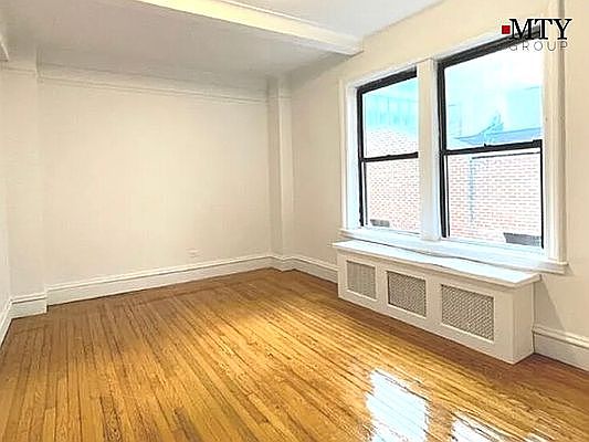 1st image of 155 E 52nd St #5OJ