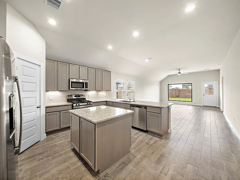3327 Tilley Dr — Photo 12