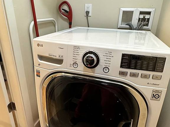 3rd image of 3048 Henry St #1165588