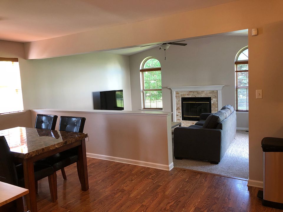 2nd image of 165 Eagle Crest Dr