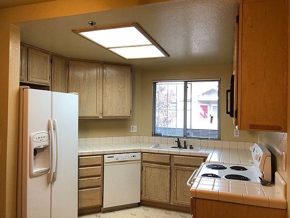 5th image of 256 Anderly Ct