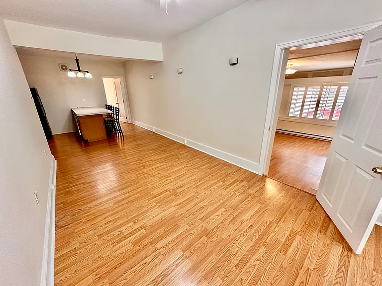 3652 Midvale Ave #1 — Photo 3