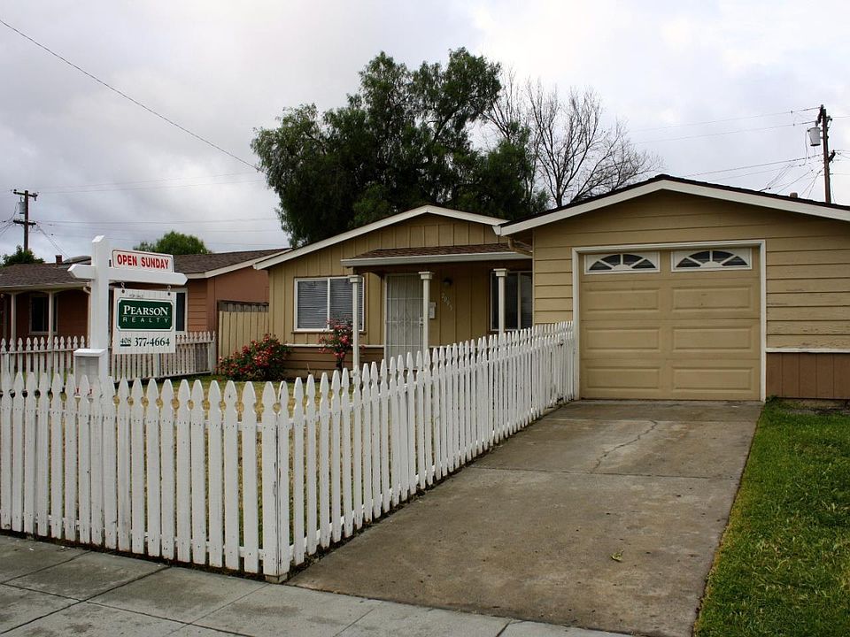 1st image of 2095 Jamaica Way