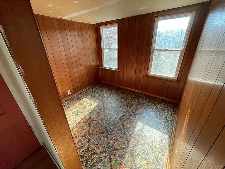 29 Bleakley Ave — Photo 9