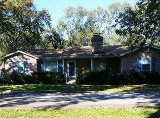 12904 10th St, Grandview, MO 64030