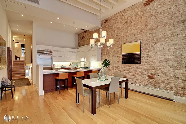 Rented by Kian Realty | media 80