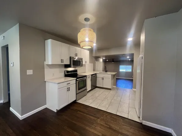 4936 E Haskell Pl, Tulsa, OK 74115