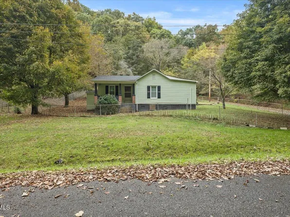 180 McQueen Hollow Rd, Johnson City, TN 37601