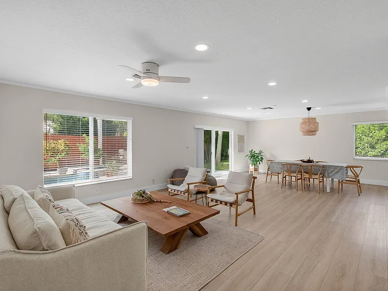 802 Mallard Dr — Photo 16