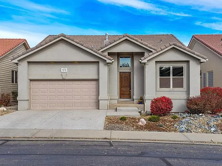 1979 Vista Dr — Photo 1