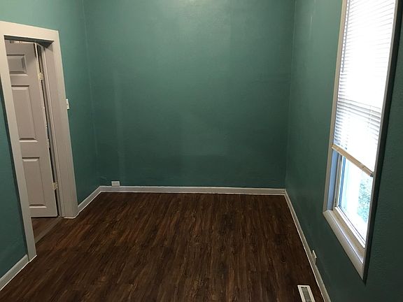 4th image of 1453 Hoyt St