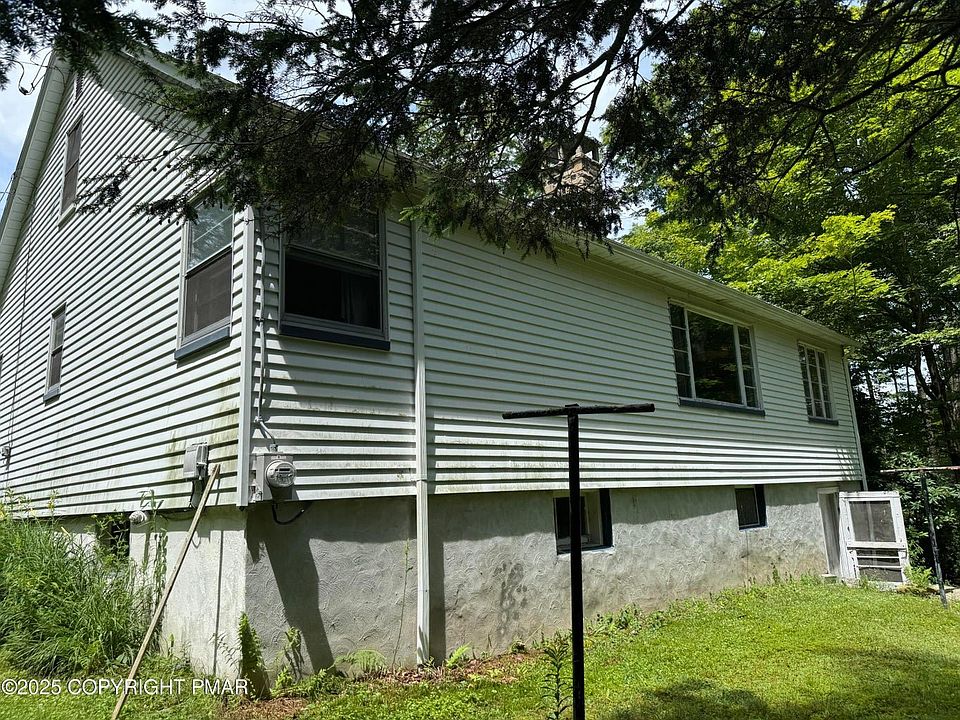 2nd image of 754 Carlton Rd