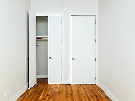 5th image of 187 Wilson Ave #1S