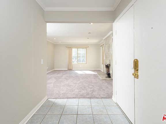 4th image of 22023 Strathern St