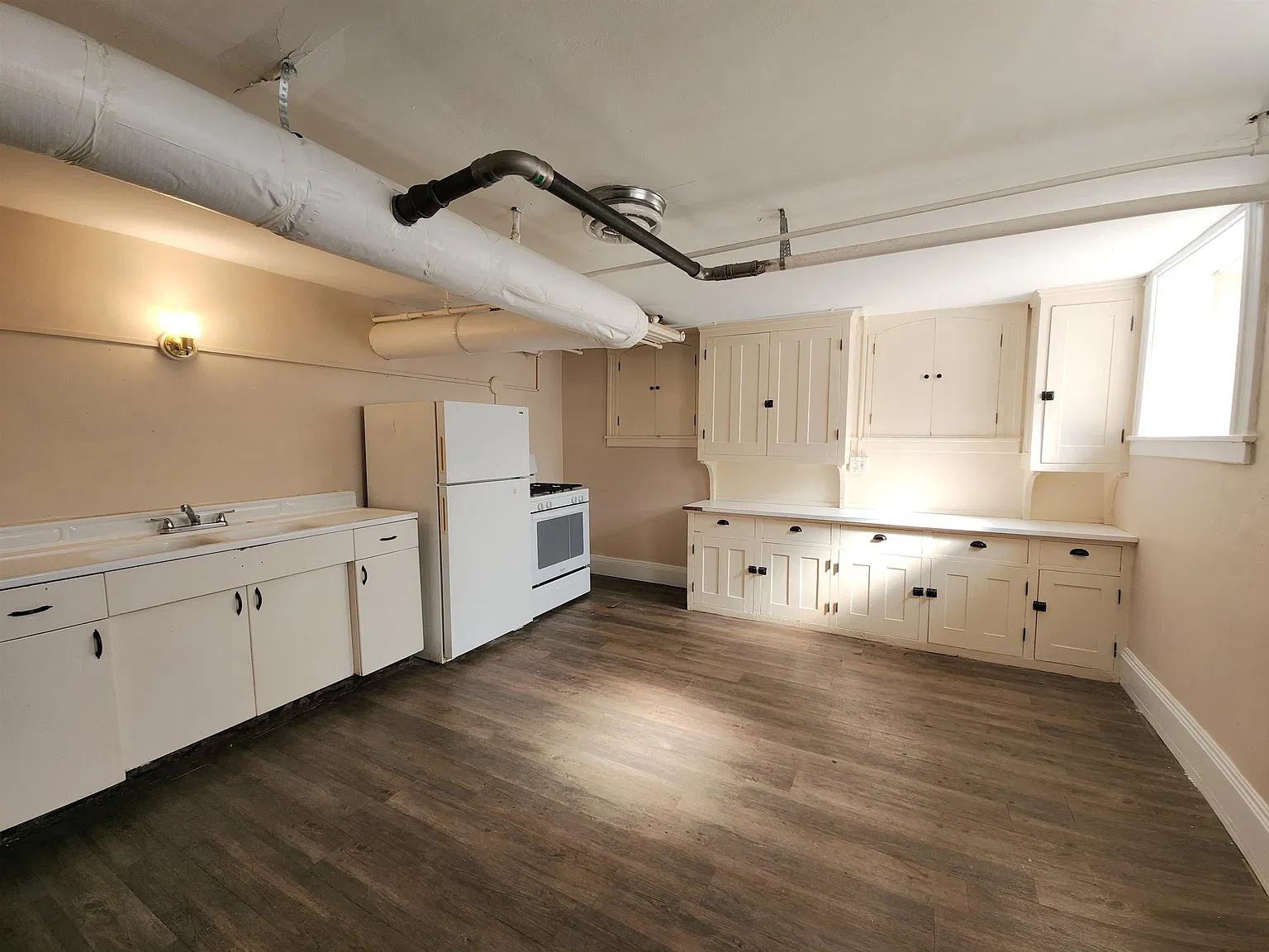 1 bed, 1.0 bath, 650 sqft, $750 — Photo 2