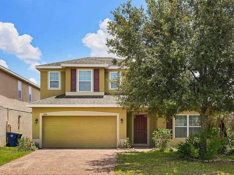 1300 Cavender Creek Rd — Photo 4