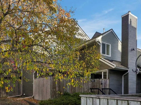 33 W Glamis Grn SW #126, Calgary, AB T3E 6T9