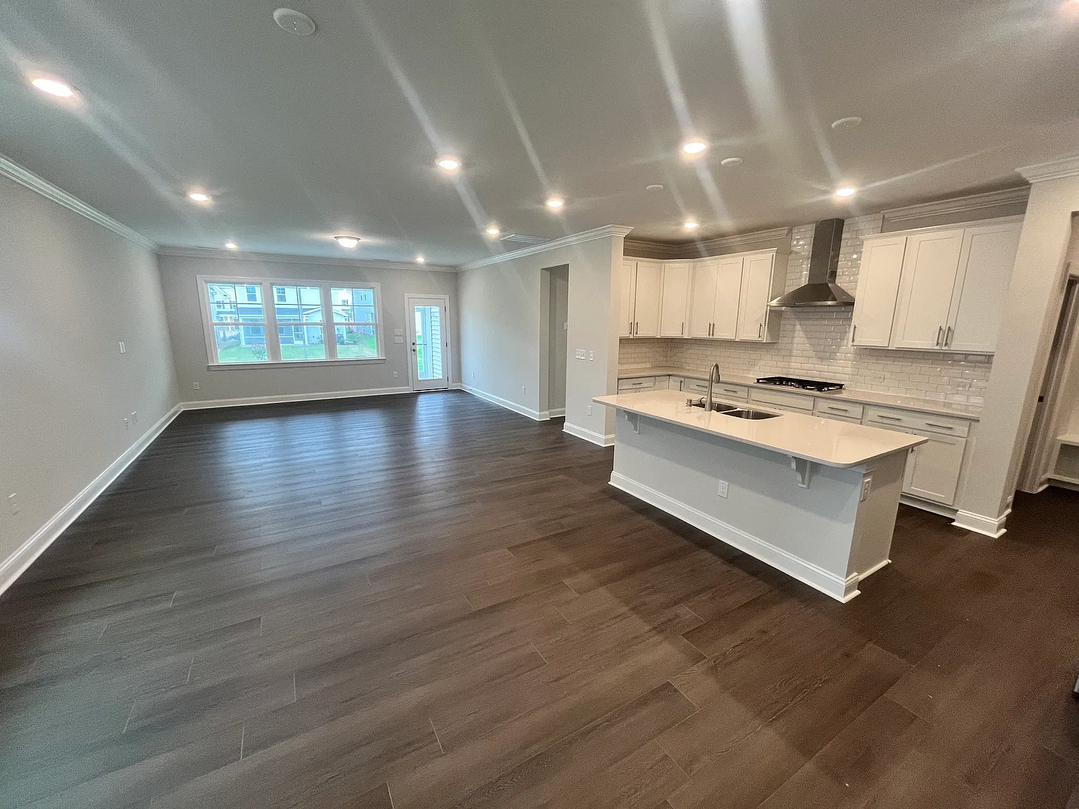 4 bed, 2702 sqft, $2,450 — Photo 1