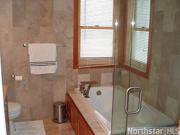 4th image of 1778 Lakewood Dr N