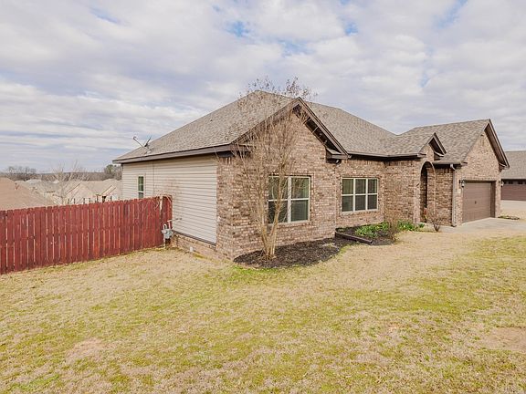 2nd image of 3991 Glendale Dr