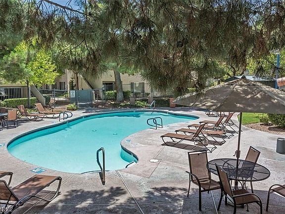 3rd image of 3070 Tarpon Dr Unit 103