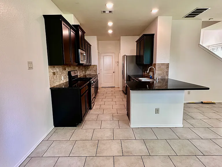 6430 Stoney Creek Dr — Photo 8