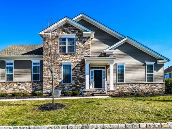 22 Van Cleef Dr, Readington Twp., NJ 08889