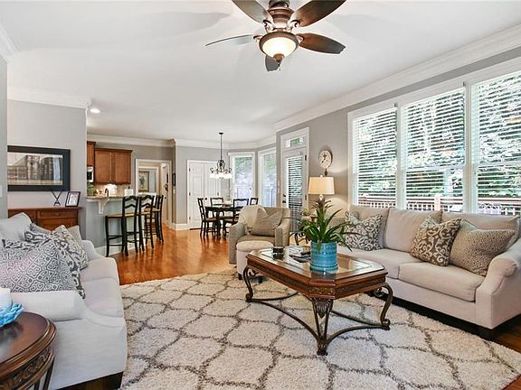 5th image of 183 Mountain Brook Dr