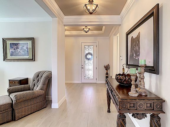 3rd image of 352 Bella Cortina Dr