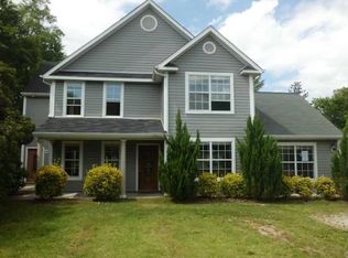 14201 Traywick Dr, Chester, VA 23836