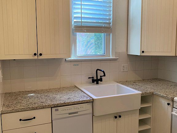 4th image of 210 E Windsor Ave #4