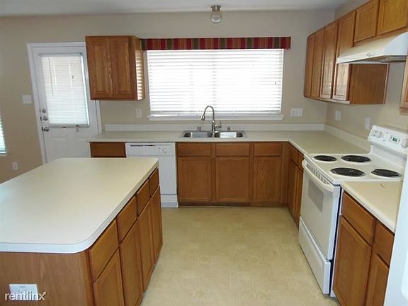 2nd image of 3700 Gannet Dr