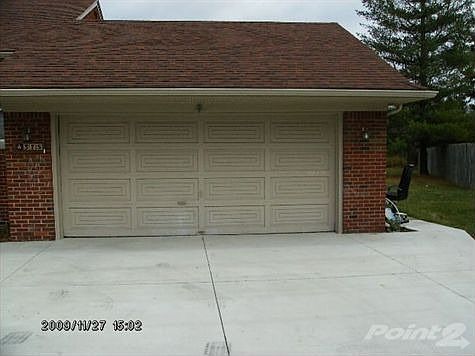 4th image of 375 Whitefield Ct