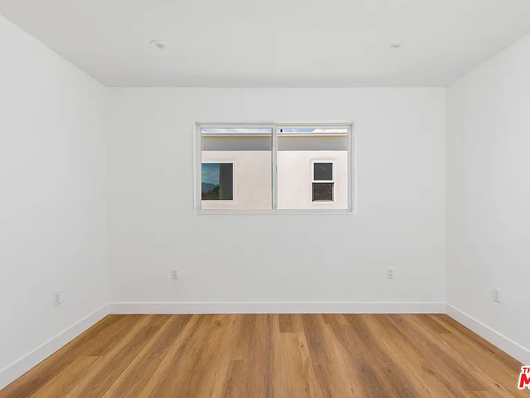 4301 N Tujunga Ave — Photo 9