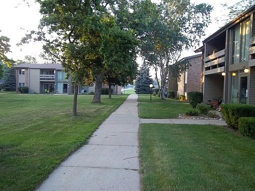 1st image of 340 Bolson Dr APT 2