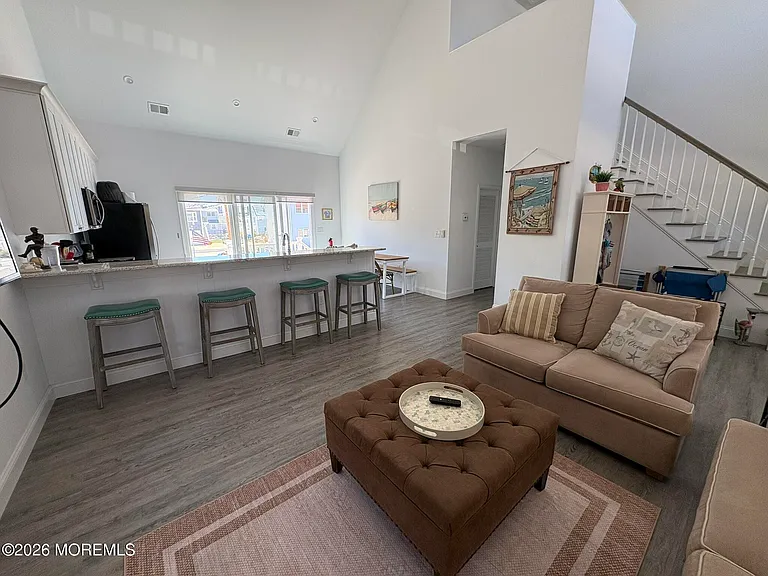 215 Heron Rd — Photo 5