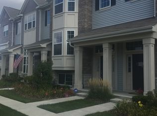 2877 Henley Ln, Naperville, IL 60540