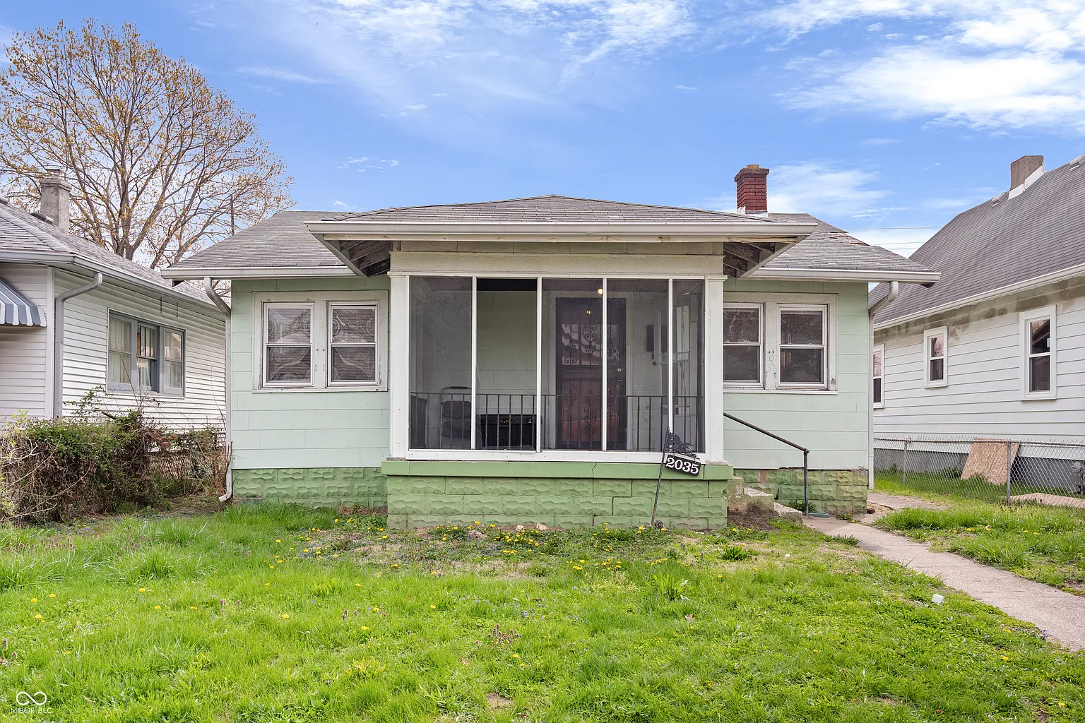 2035 Koehne St photo 1