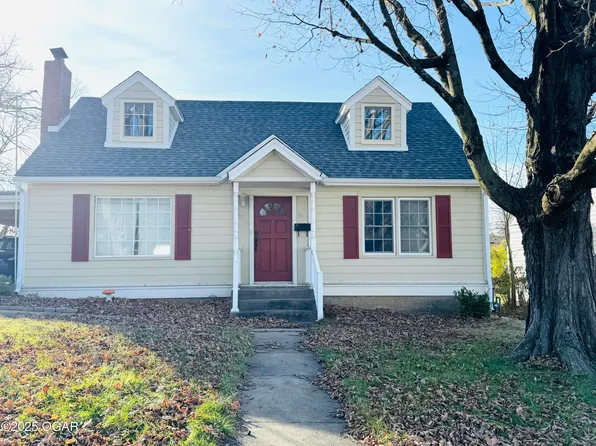 1324 W Central Ave, Carthage, MO 64836