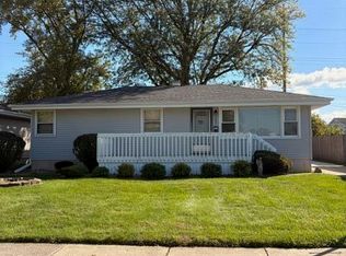 9851 Delaware Pl, Highland, IN 46322