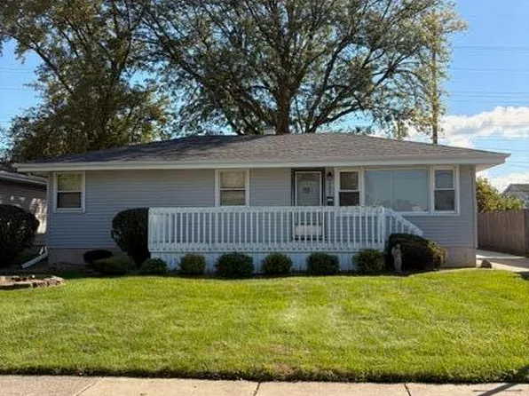 9851 Delaware Pl, Highland, IN 46322