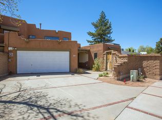 2136 Paseo Del Prado NW, Albuquerque, NM 87104