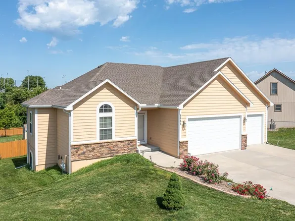 6982 142nd St, Basehor, KS 66007