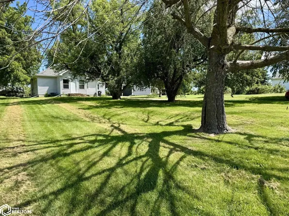 214 Ringgold St, Mount Ayr, IA 50854