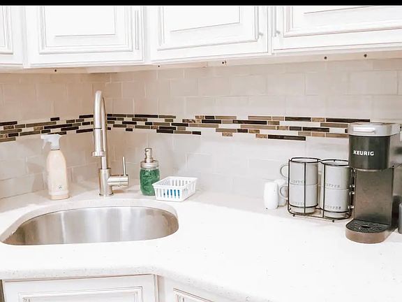 3rd image of 662 Bleecker St #1G