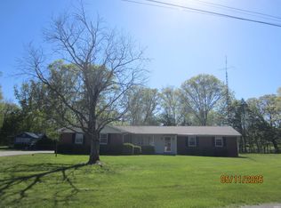 906 E 49th St, Marion, IN 46953