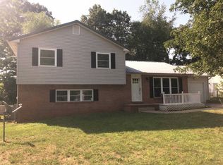 141 Oak Tree Dr, Oak Grove, KY 42262