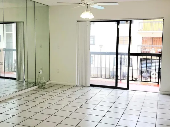 995 SW 84th Ave APT 218, Miami, FL 33144
